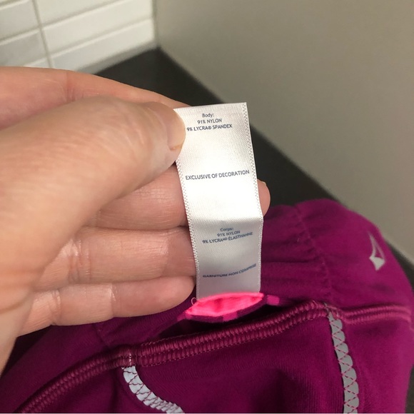 Ivivva by Lululemon reversible girl’s beanie - Picture 11 of 11